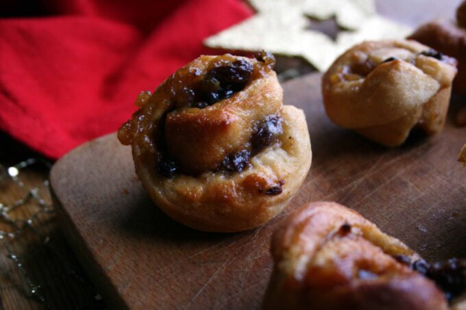 mini mincemeat Chelsea buns