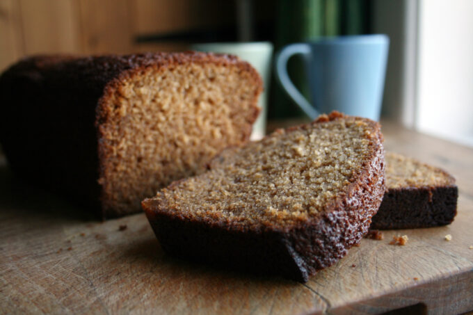 ginger and golden syrup cake