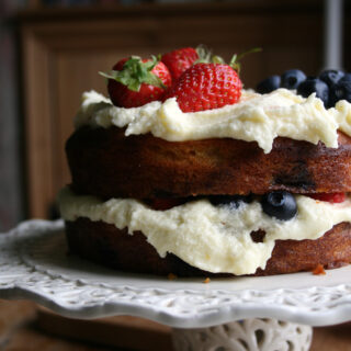 orange and berry cake