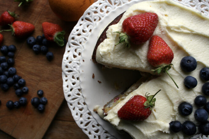 orange and berry cake