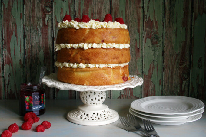 Raspberry and White Chocolate cake