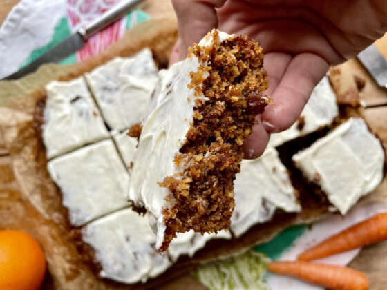 carrot cake traybake