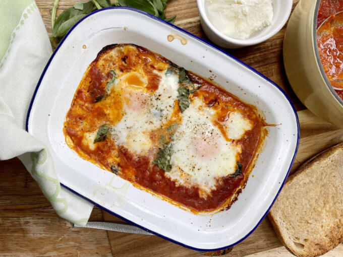 Baked Eggs in Tomato Sauce