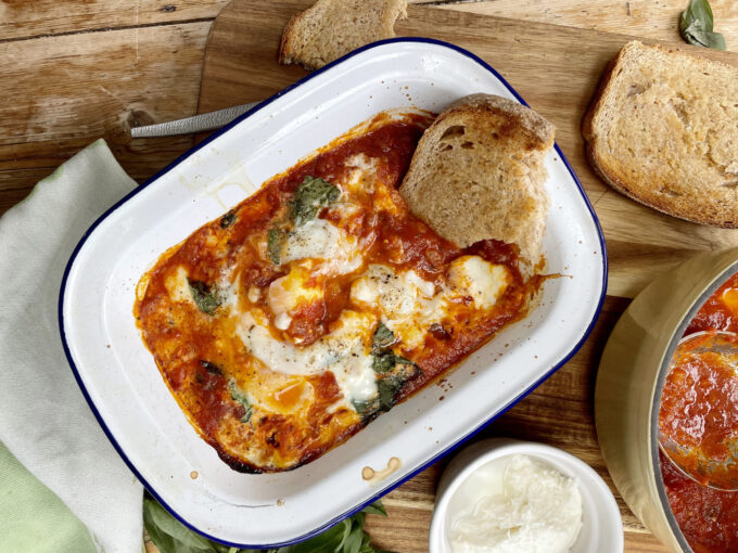 Baked Eggs in Tomato Sauce