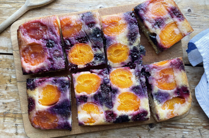 Upside down Apricot Cake