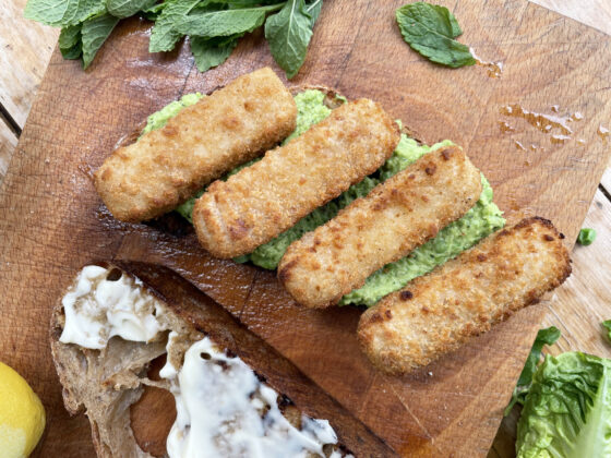 Fish Finger sandwich with a Pea& Mint Smash