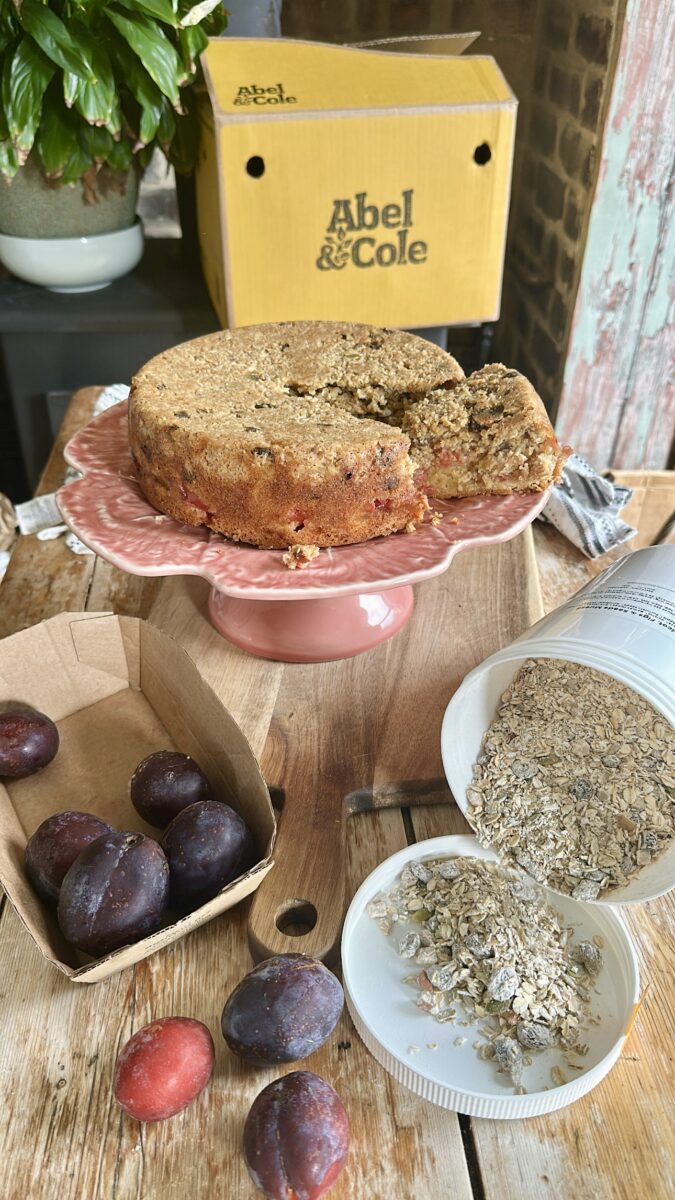 plum crumble cake