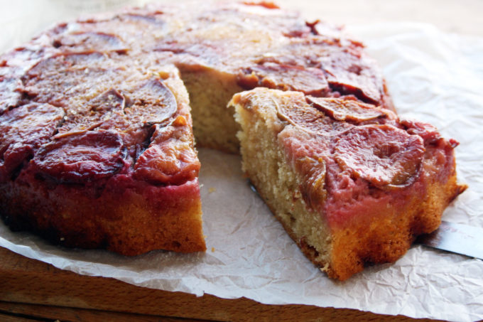 upside down plum cake